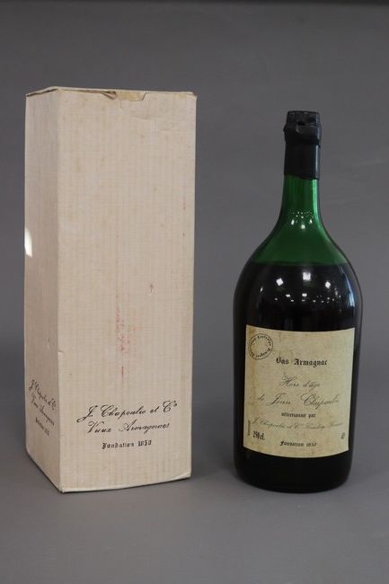 1 Pot Bas Armagnac Hors d'âge mise J. CHAPOULIÉ,...