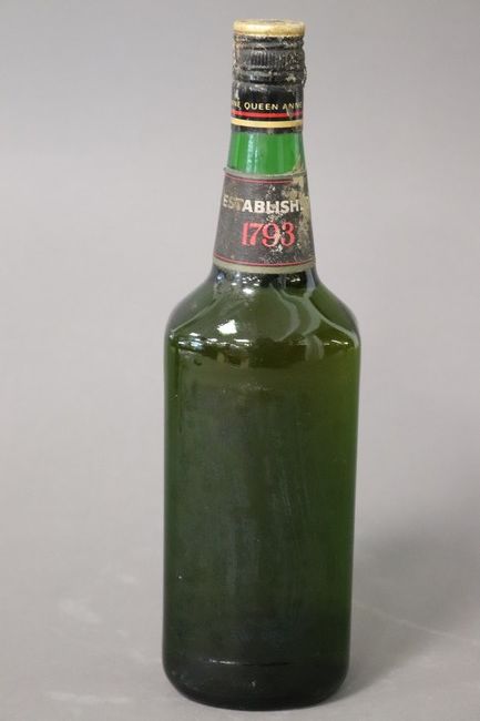 1 Blle Rare Scotch Whisky QUEEN ANNE (Ec...