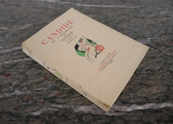 VOLTAIRE: Candide ou l'optimiste. Gibert...