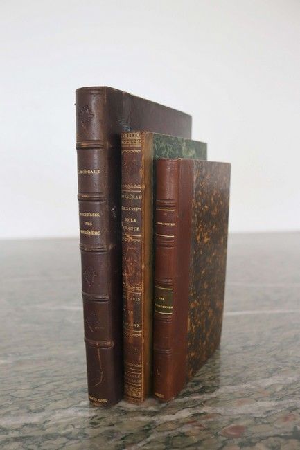 Réunion de 3 vol. in-8 reliés (états div...