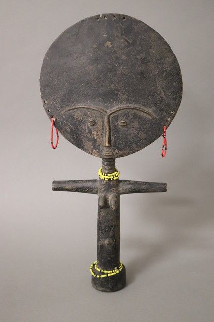 POUPEE de fécondité “Akuaba”.