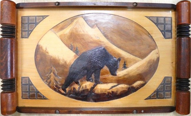 PLATEAU rectangulaire à deux anses en bois...