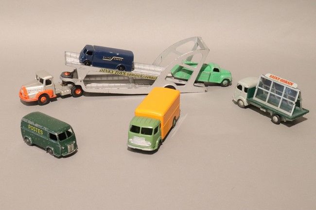 DINKY TOYS - 1/43e