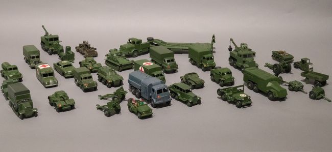 DINKY TOYS England - 1/43e