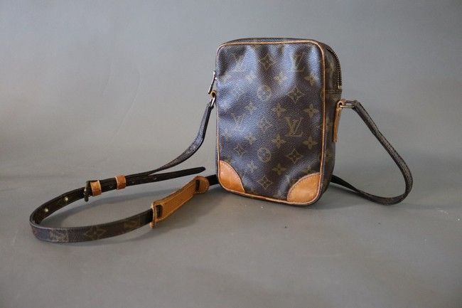 VUITTON