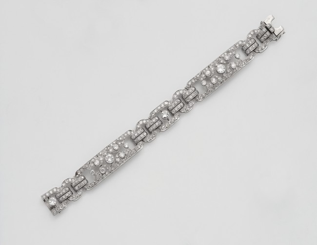 BRACELET articulé en platine (950) à maillons...