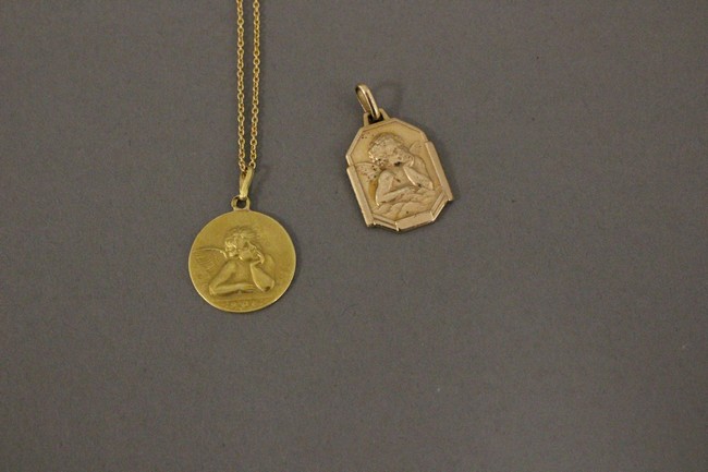 MÉDAILLE ronde en or jaune (750) représentant...