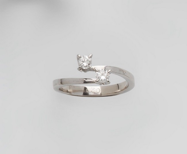 BAGUE TOI ET MOI en or gris (750) sertie...