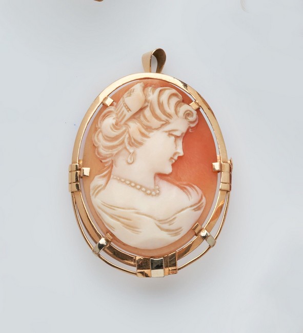 PENDENTIF en or jaune (750) pouvant former...