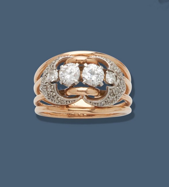 BAGUE en or rose (750) formée de quatre fins...