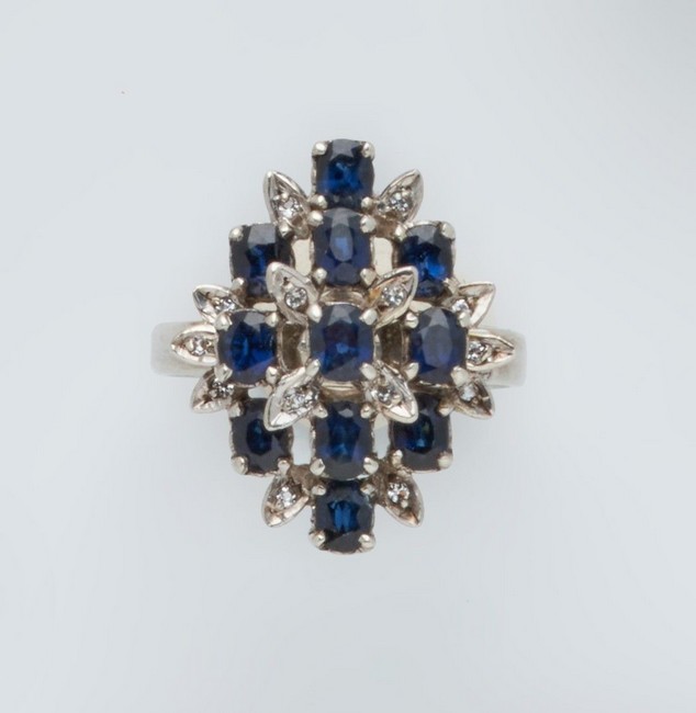 BAGUE dôme en argent (925) stylisant une...