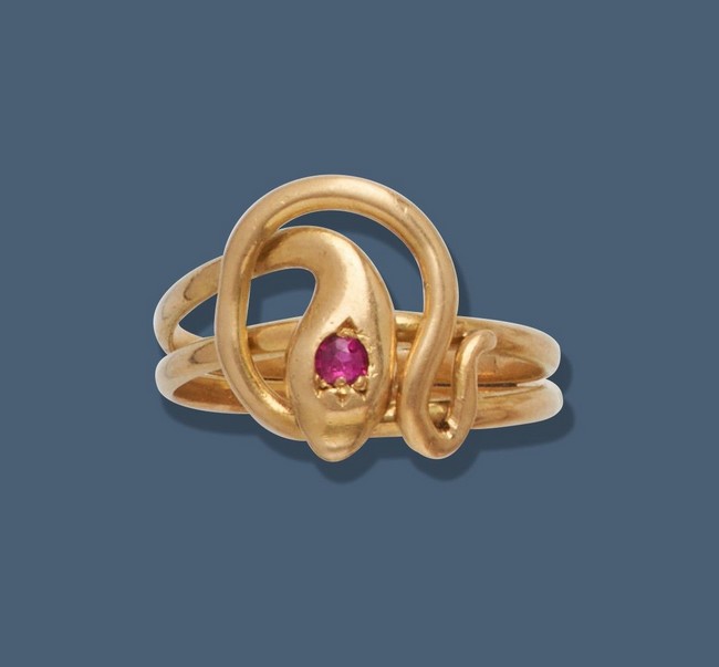 BAGUE en or jaune (750) représentant un serpent...