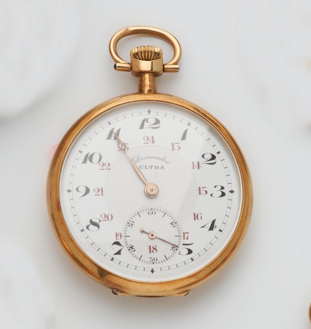 MONTRE chronomètre de poche ULTRA, en or...