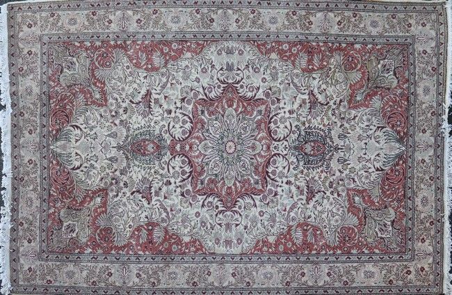 TAPIS rectangulaire en velours de laine polychrome...