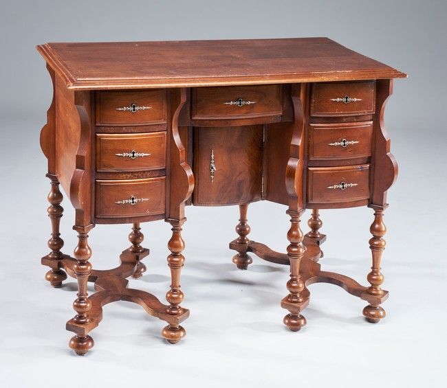 BUREAU rectangulaire de type Mazarin, en...