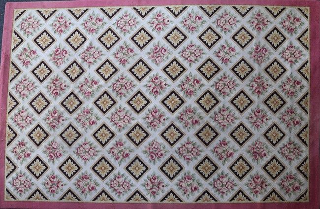 TAPIS rectangulaire au point en laine polychrome...