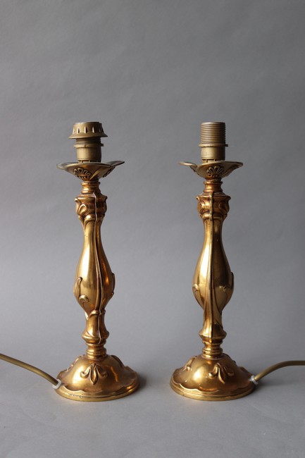 PAIRE DE LAMPES de chevet de forme balustre...