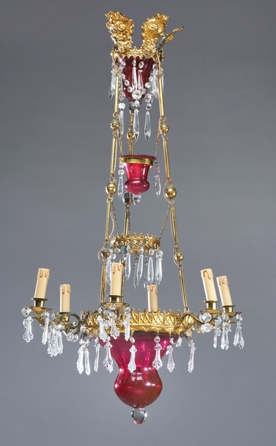 LUSTRE à quatre étages en laiton et métal...