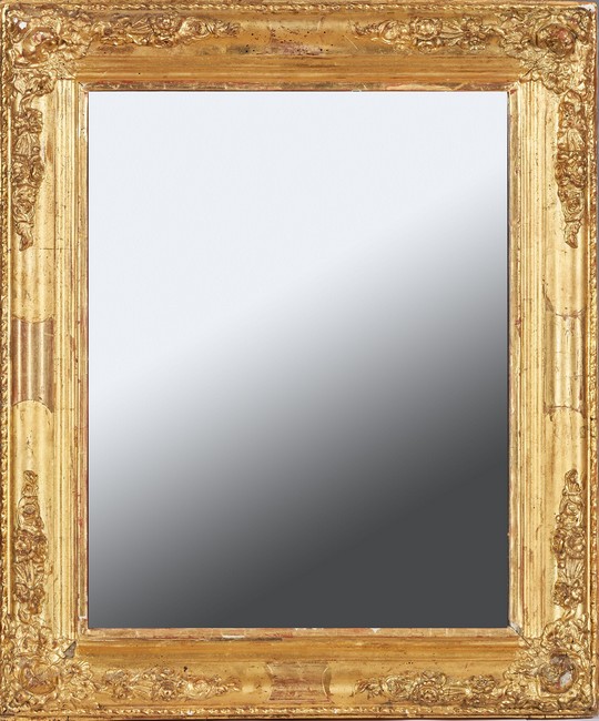 MIROIR RECTANGULAIRE en bois et stuc doré...