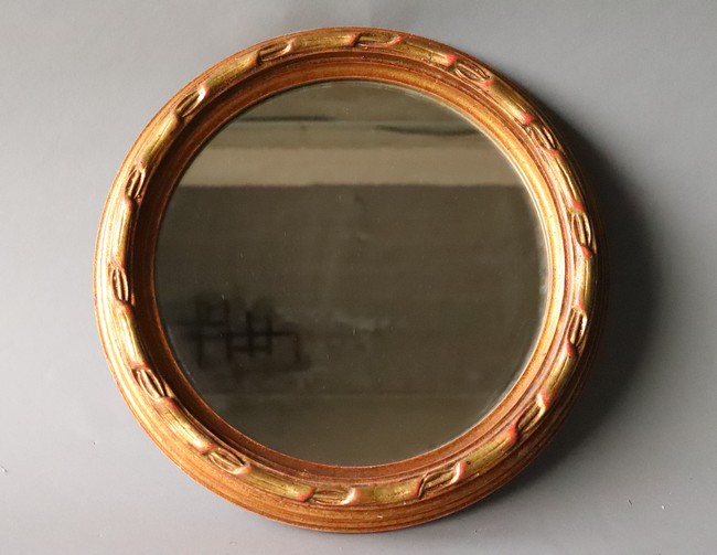 PETIT MIROIR ROND à cadre en bois doré et...