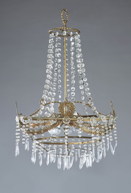 GRAND LUSTRE corbeille en laiton doré et...