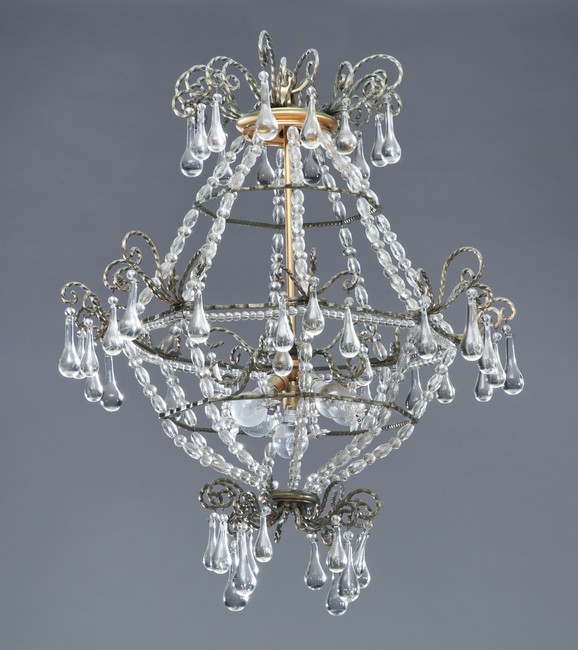 LUSTRE MONTGOLFIERE à décor ajouré de filets...