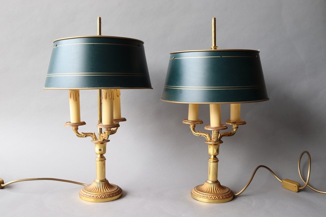 PAIRE DE LAMPES BOUILLOTTES en bronze doré...