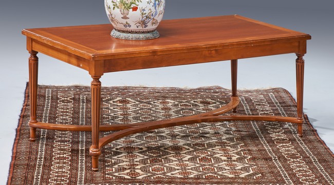 TABLE BASSE rectangulaire en merisier, reposant...