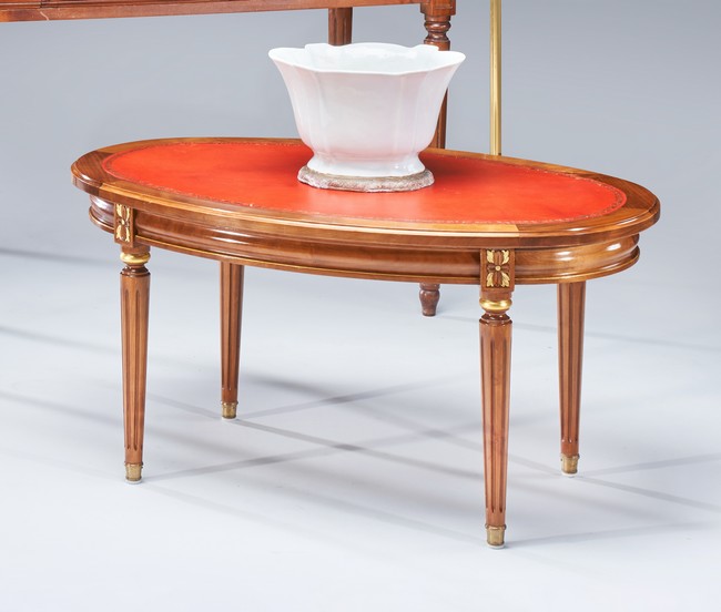 TABLE BASSE ovale en bois teinté façon acajou,...