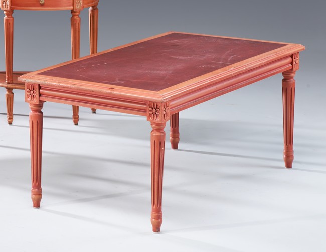 TABLE BASSE rectangulaire en bois laqué orange,...