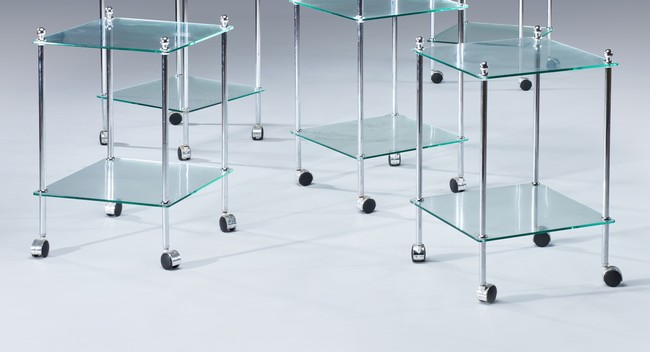 PAIRE DE PETITES DESSERTES DE SALLE DE BAIN...