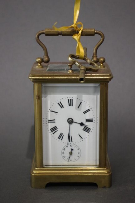 PENDULE DE VOYAGE dite D'OFFICIER de forme...