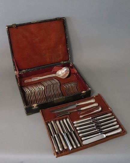 MENAGERE en métal argenté, lame en inox,...