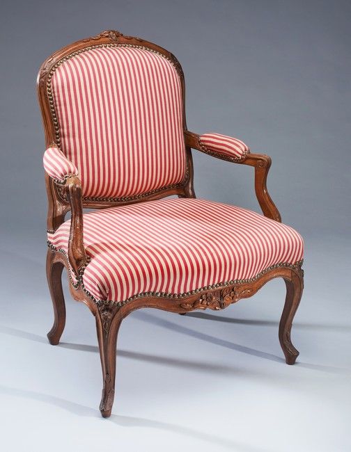 FAUTEUIL à dossier plat violoné dit à la...