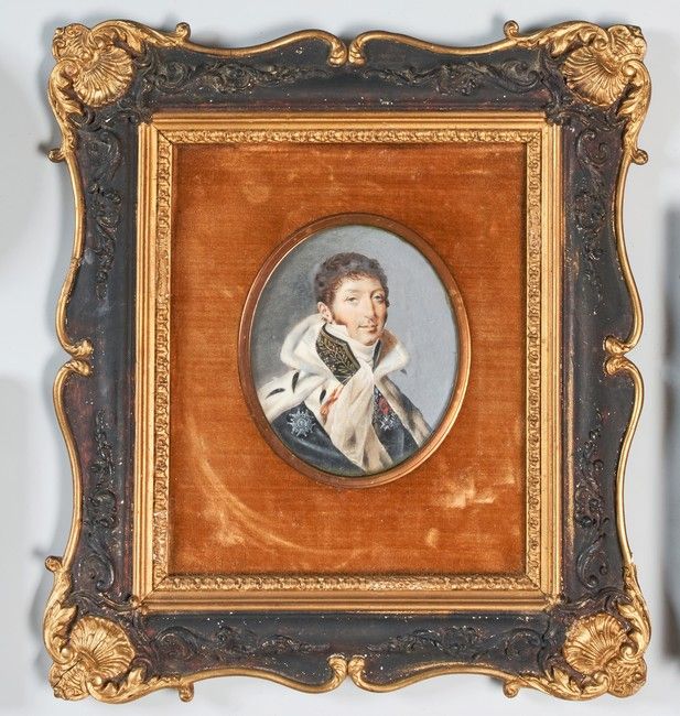 BELLE MINIATURE ovale représentant le Lieutenant-Général,...
