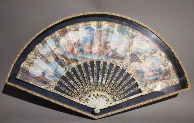 ÉVENTAIL à feuille pliée à décor d'une scène...