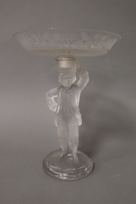 ORIGINALE COUPE en verre formée d'un pied...