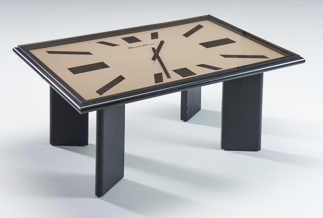 TABLE BASSE rectangulaire en bois teinté...