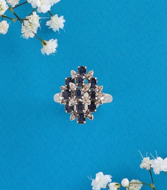 BAGUE dôme en argent (925) stylisant une...
