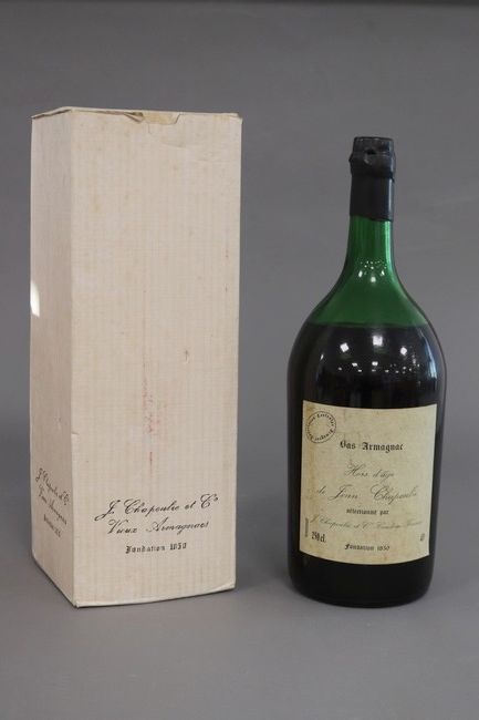1 Pot Bas Armagnac Hors d'âge mise J. CHAPOULIÉ,...