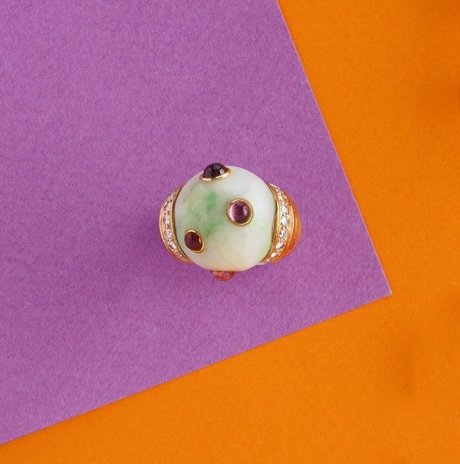 BAGUE en or jaune (585) sertie d'une boule...