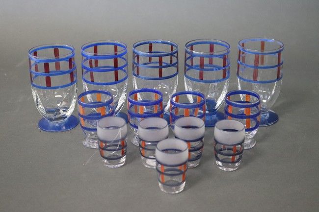 ENSEMBLE DE VERRES modèle BÉARN, en verre...