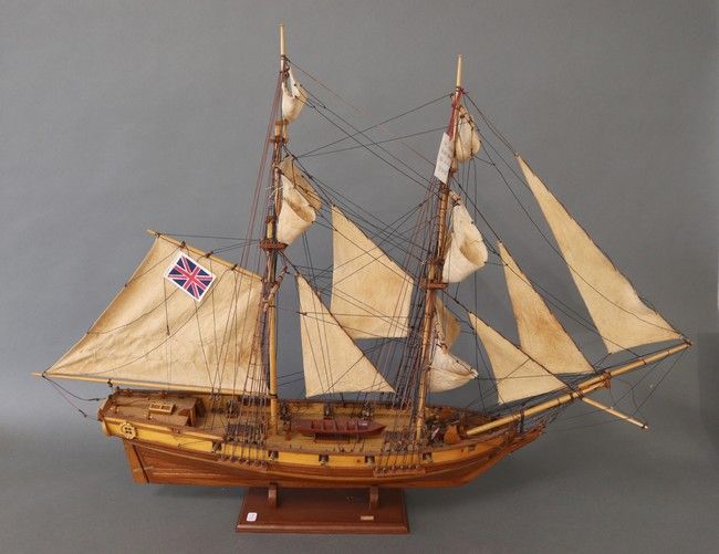 MAQUETTE DE NAVIRE à deux mats en bois de...
