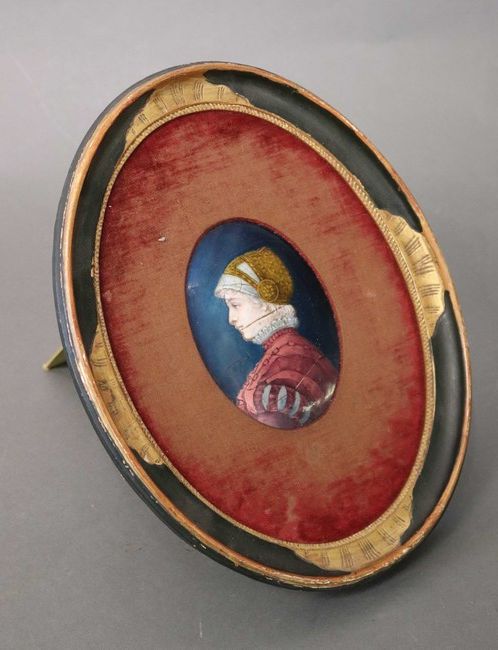 MINIATURE OVALE sur cuivre en émail polychrome...