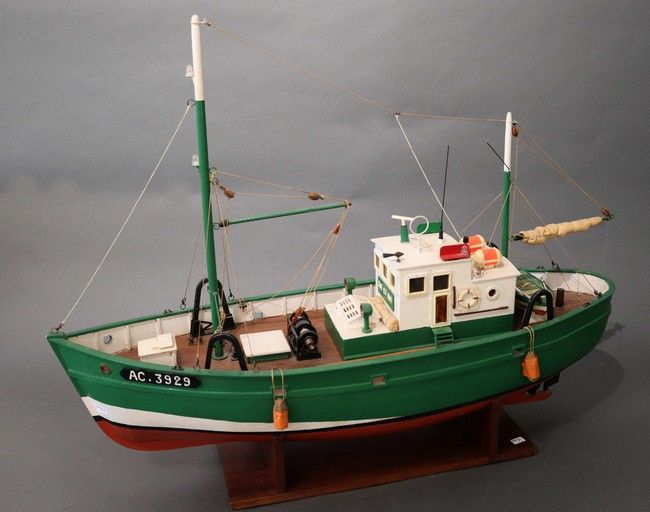 MAQUETTE de Thonier, immatriculation AC39...