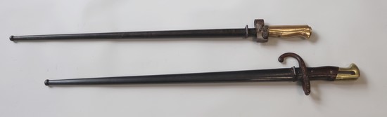 DEUX BAÏONNETTES: