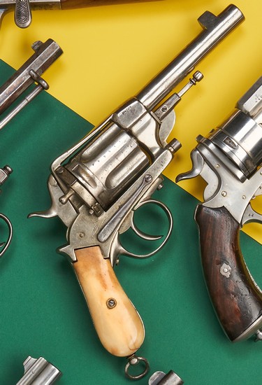 REVOLVER GASSER dit MONTENEGRIN, 5 coups,...