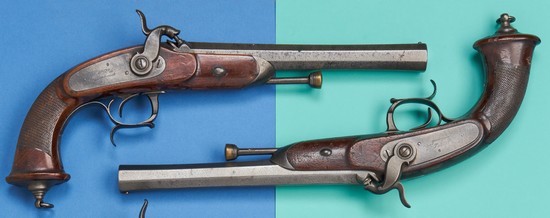 PAIRE DE PISTOLETS D'OFFICIER A PERCUSSION,...