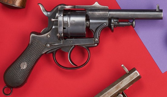 REVOLVER A BROCHE ROLLAND & RENAULT à Paris,...