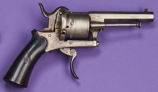 REVOLVER A BROCHE, 6 coups, cal. 7 mm, double...